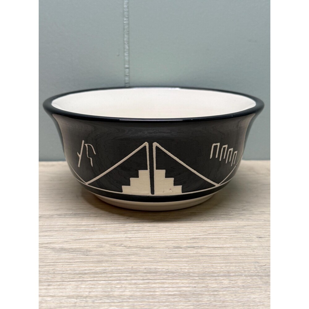 Vintage Sioux Pottery Signed High Elk Bowl